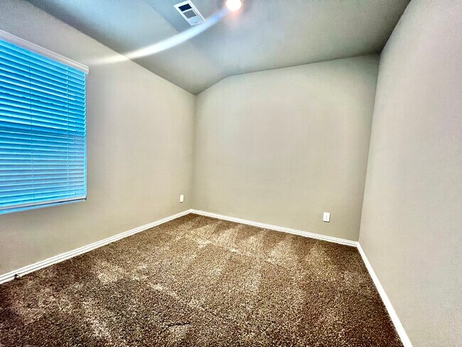Photo - 2378 Aspen Hl Dr
