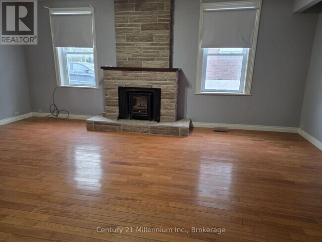 Photo - 516 Rose St