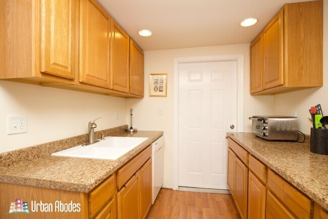 Photo - 931 W Newport Ave Unidad A00K