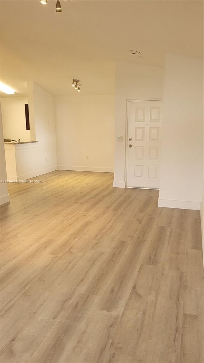 Photo - 2851 N Oakland Forest Dr Unit 210