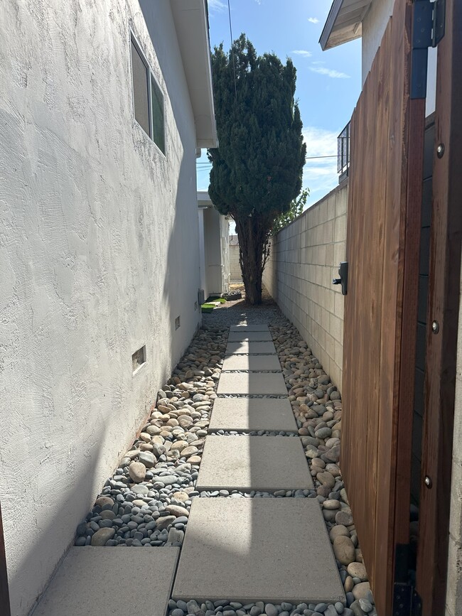 Photo - 370 Alpine Ave Unidad B