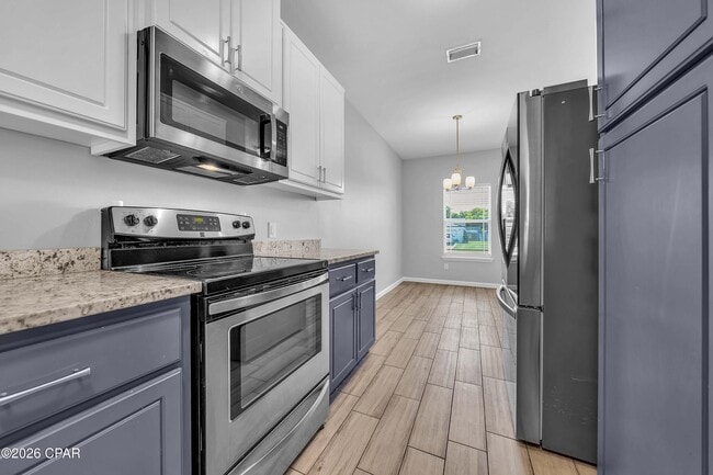 Photo - 125 Fernwood St