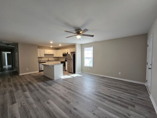 Photo - 131 S 6th St