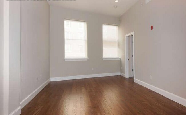 Photo - 491 Commonwealth Ave Unit 4