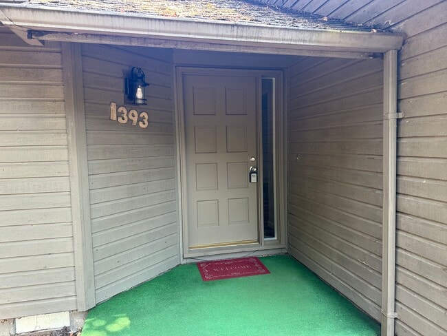 Photo - Updated 2 bedroom 2 bath duplex with garage!
