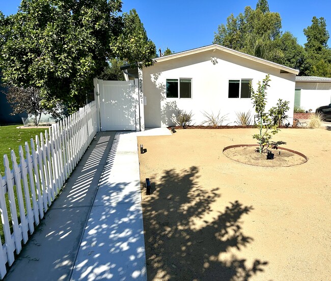 Building Photo - 22851 Valerio St Unit ADU Apartment