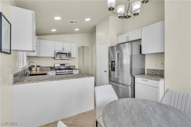 Photo - 11076 Zampino St