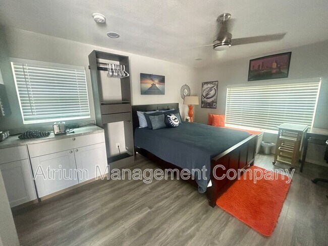 Photo - 1904 W Clinton St