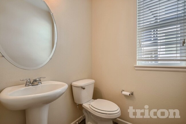 Photo - 9516 Juniper Way