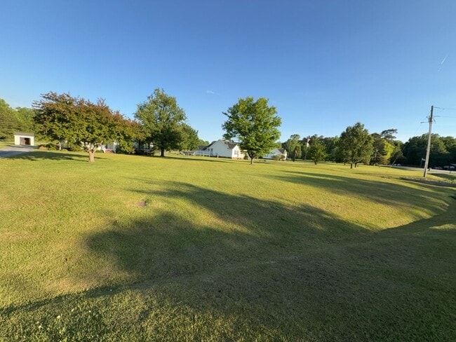 Photo - Justice Rd Avail for Rent!