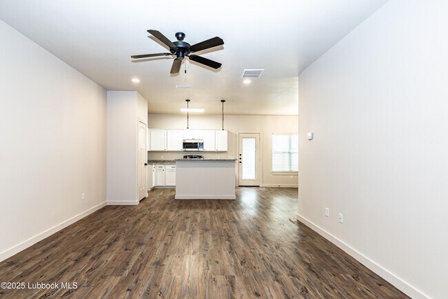 Photo - 2527 138th St