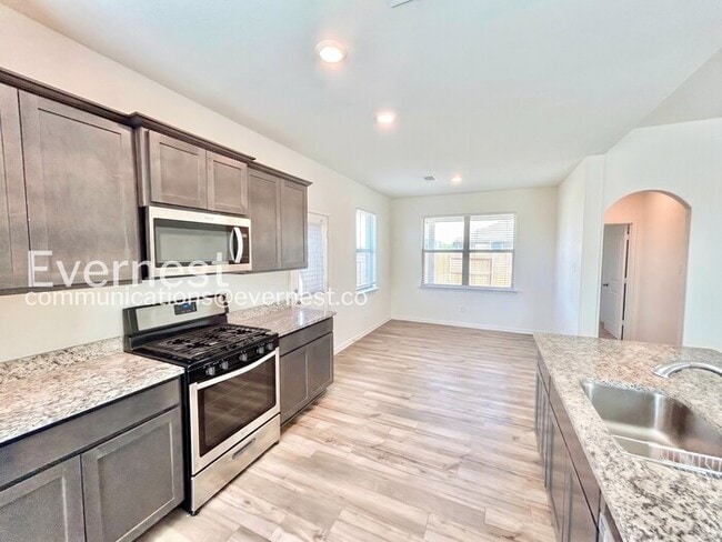 Photo - 4 Bed/2 Bath Home with Garage / Available Now!