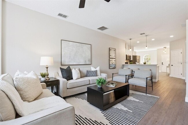 1209 Cathcart Cir