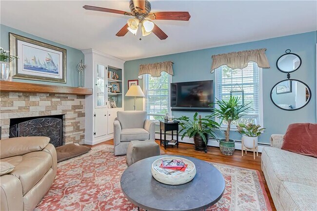 35 Fales Rd