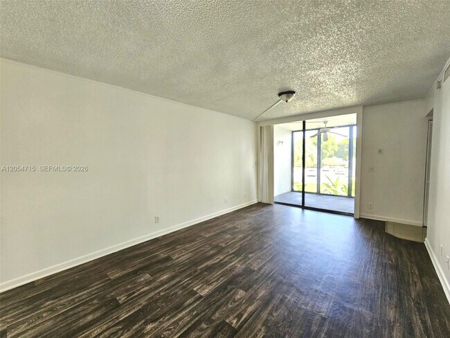 Photo - 210 Lake Pointe Dr Unit 209