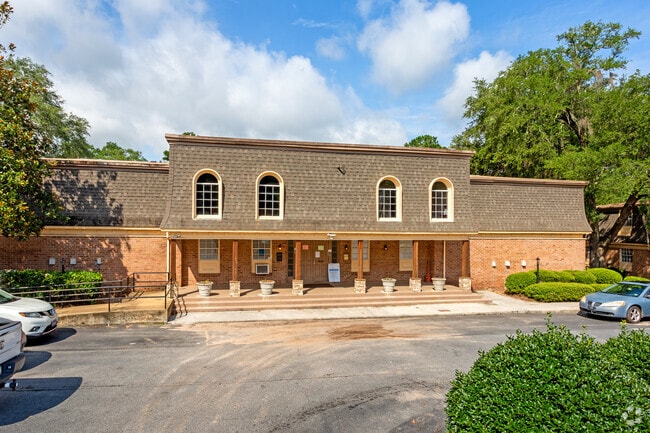 Leasing Office