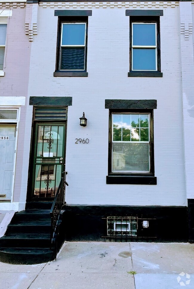 Building Photo - Taylor Street Rental