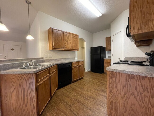 Photo - 1525 Justin Lp Unit B