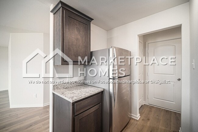 Photo - 904 Crimson Wolf Rd