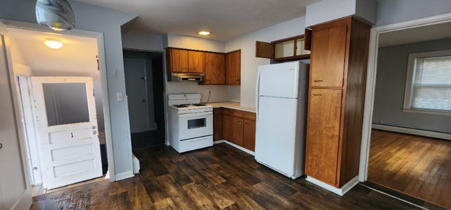 Building Photo - 9523 Brewerton Rd Rental