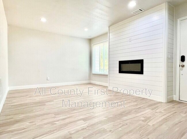 Photo - 1344 N Hampton Rd