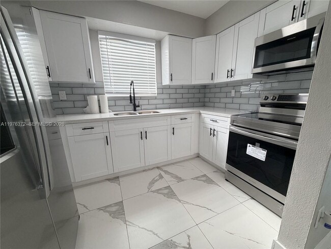 Photo - 508 E 23rd St