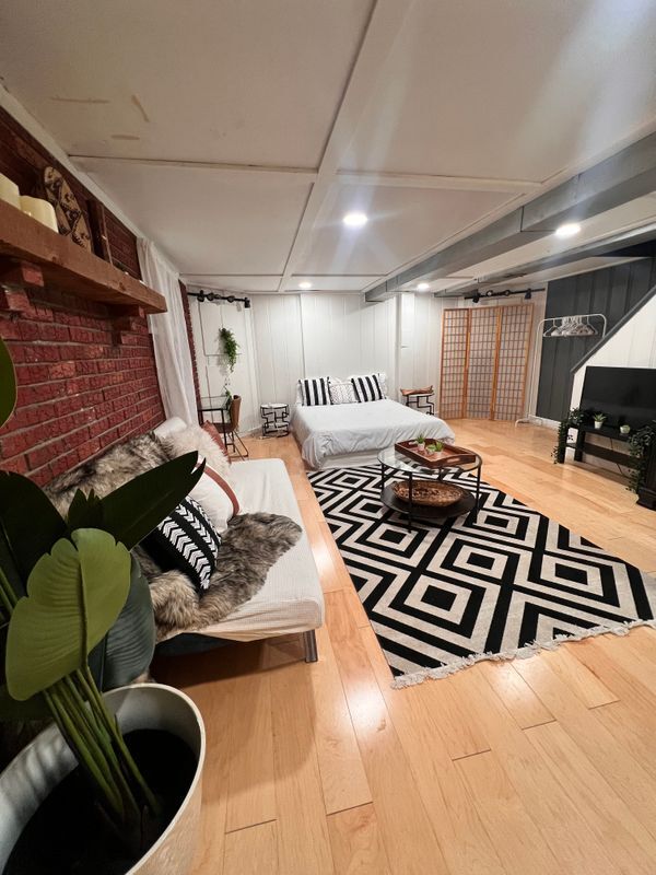 Photo - 114 Urell Pl NE