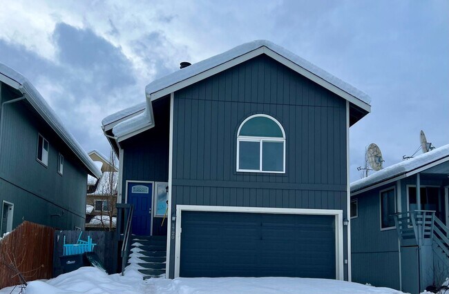 4 bedroom, updated southside home - 4 bedroom, updated southside home