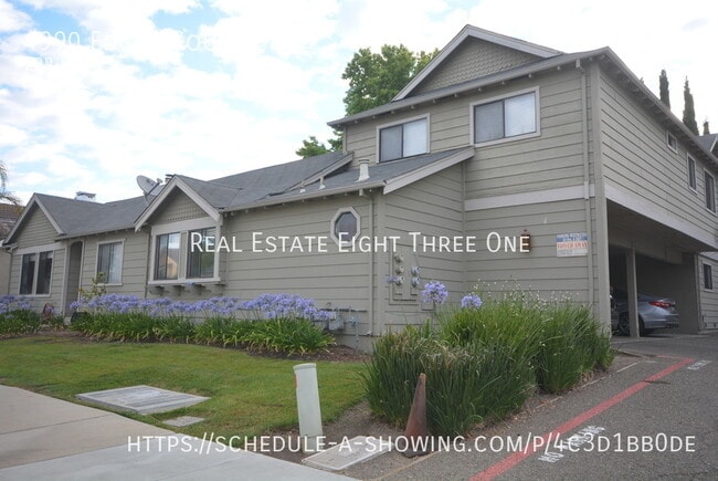 Building Photo - 4990 Edgar Ct Unit 2