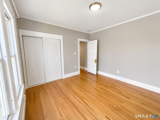 122 Dover Rd Unit 2nd Floor