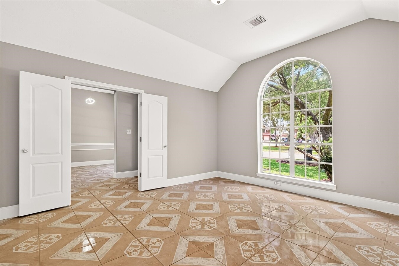 Photo - 13815 Daehne Dr