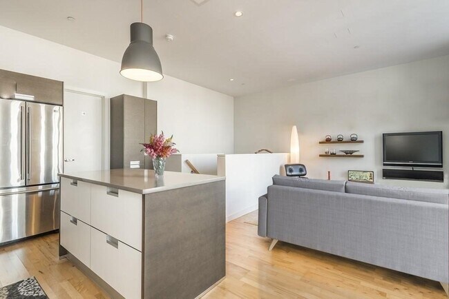 Photo - 343 Congress St Unit ##