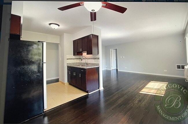 Photo - 7541 N Winchester Ave