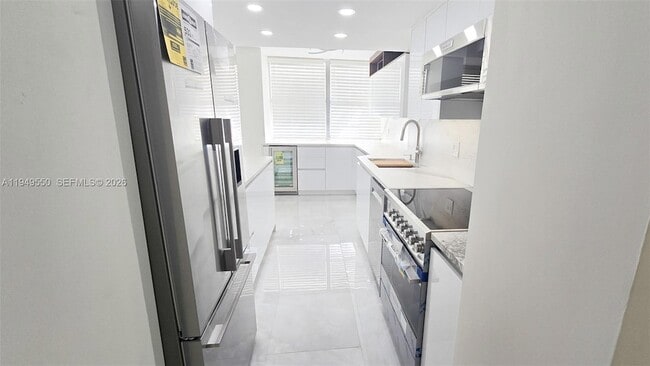 Photo - 250 174th St Unit 203