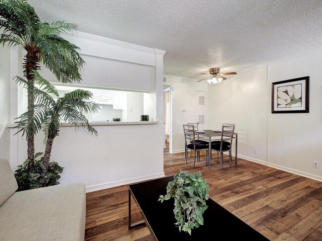 Photo - 4553 Guadalupe St Unit B110