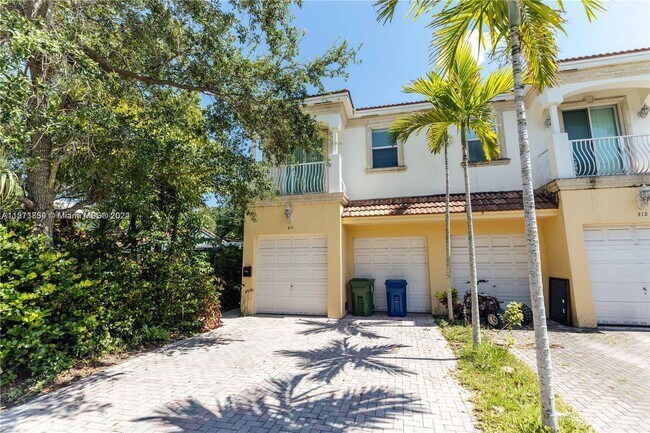 Photo - 210 SW 9th St
