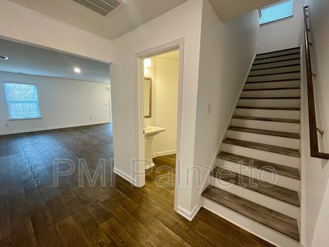 Photo - 341 Liliana Dr