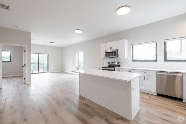 1BR, 1BA - 814SF - Kitchen - Briggs Crossing