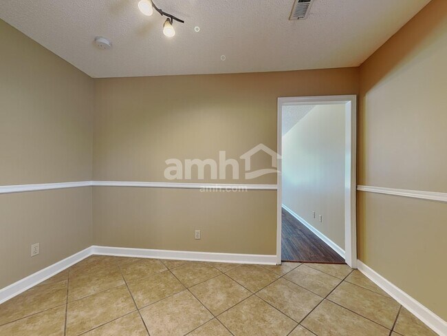 Photo - 2524 Cinema Dr