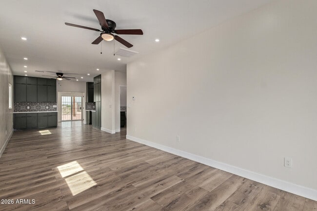 Photo - 11437 W Lakeshore Dr