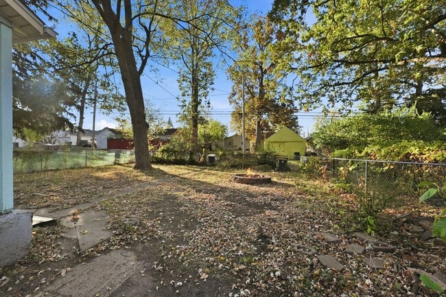 Photo - New 2 bedroom house listing!