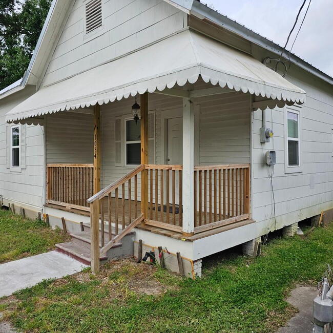 Building Photo - 1034 Harrison St Rental