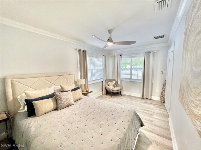 Photo - 771 94th Ave N