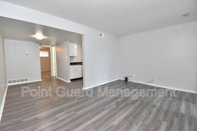 Photo - 1413 Cambridge Pl Condo