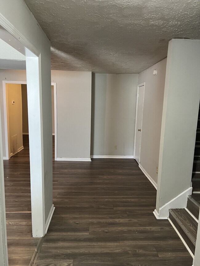 Photo - 390 Cowan St Unit 394