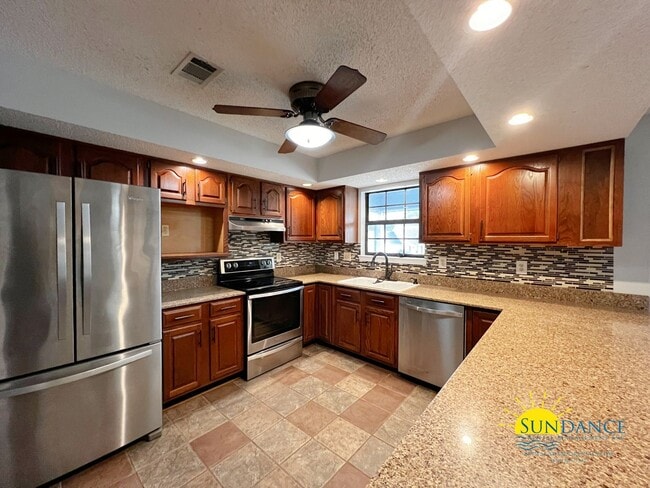 Photo - Custom home at the end of a large cul-de-sac in South Crestview!