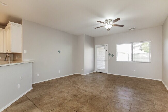 Photo - 11702 W Jackson St