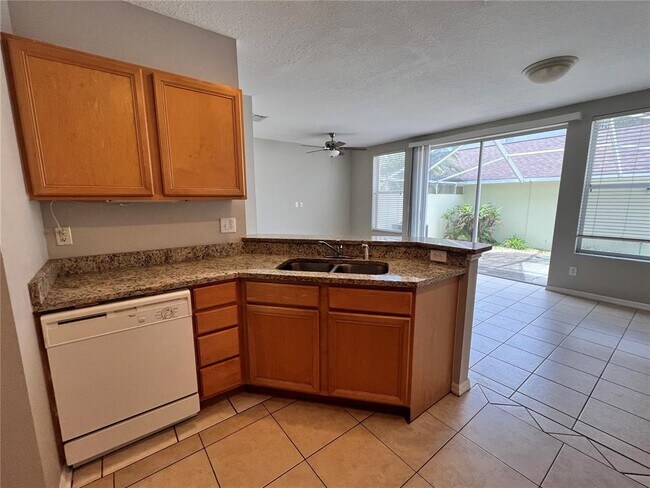 10008 Tate Ln