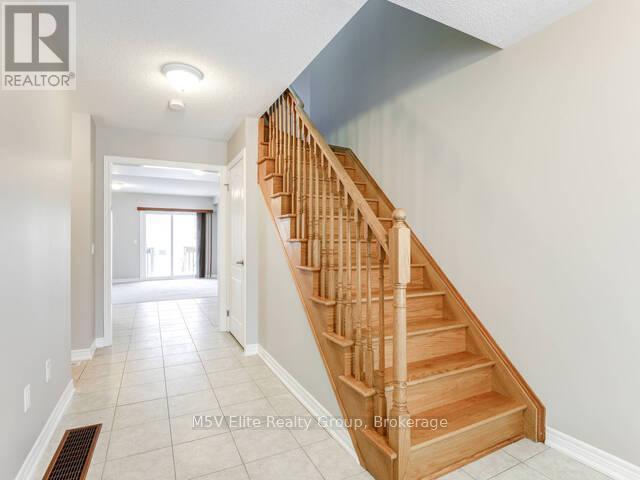 Photo - 863 Cook Cres