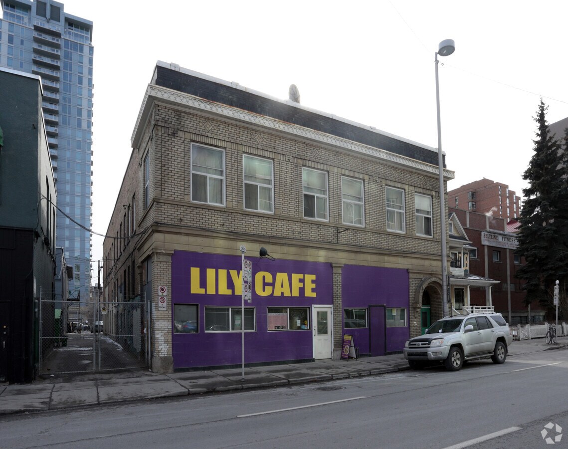 Photo - 211 12th Avenue SW